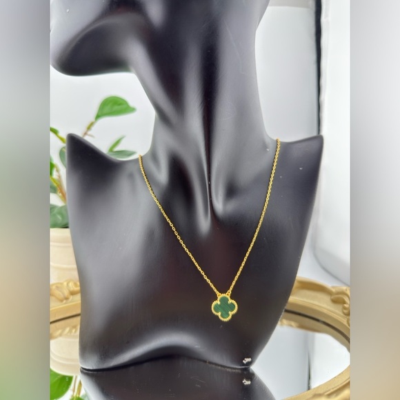 18k gold plated Elegant Lucky Alhambra Clover Necklace with LOGO - Picture 5 of 8